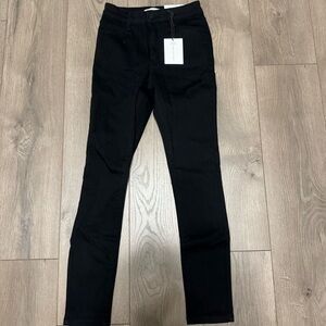 Zenana Outfitters Women's Classic Black Skinny Jeans